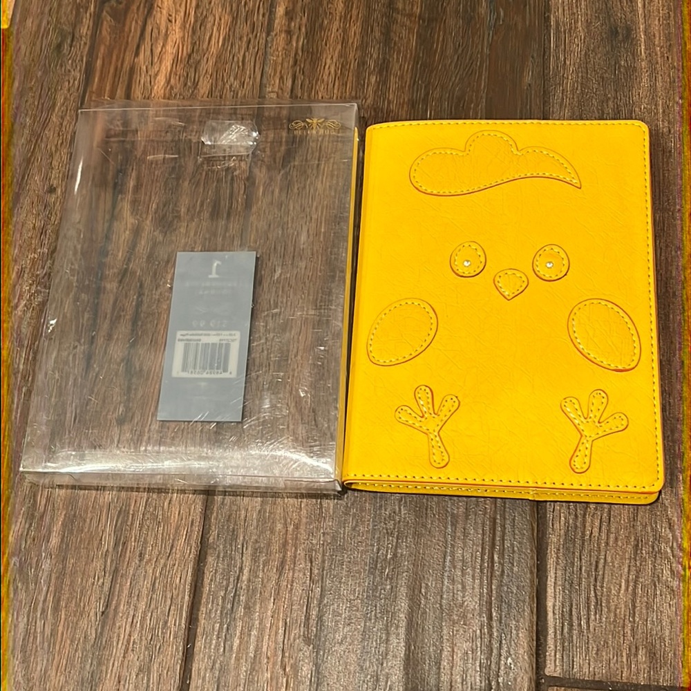 🐣 NWT Bella Bug brand leatherette journal with blank pages
